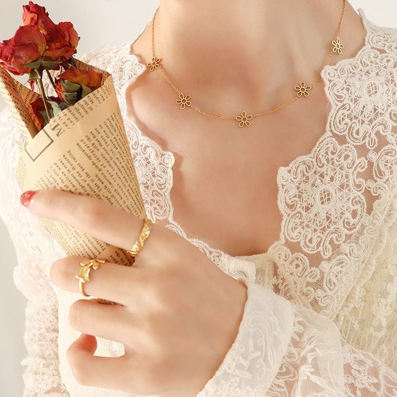simple gold flower necklace  Bridal gold jewellery, Gold necklace