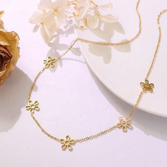 ELIISA Daisy Necklace, Gold Simple Minimalist Choker, Dainty Flower Floral, Layered Jewelry, Vintage Unique Designer, Wedding Gift For Her