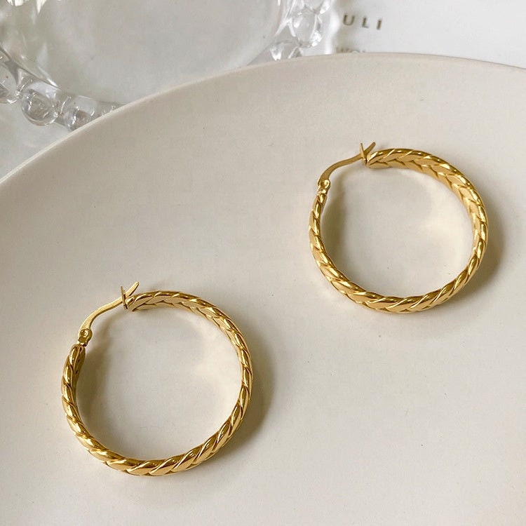 RAITA Herringbone Twisted Hoop Earrings, Large Gold Dangle Drop Jewelry, Simple Vintage Huggie, Unique Korean Designer Kawaii Gift for Her